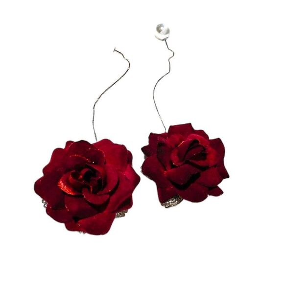 Velvet Red Roses Pearl Silver Chain Dangle Statement Earrings NEW - Picture 3 of 4
